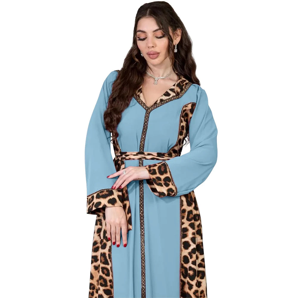 Elegantes arabisches Frauen-Partykleid, afrikanischer V-Ausschnitt, Leopardenmuster, langärmelig, Abaya, modische muslimische Dame, Urlaubskleid, islamische Kleidung