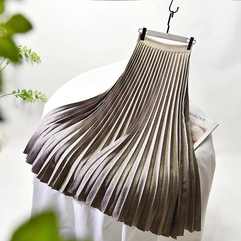 Looks Thin Pleated Skirt 2025 New High Waist A-line Skirt Mid-length Big Size Plaid Skirt Long Pleated Skirt Length 75-90cm.