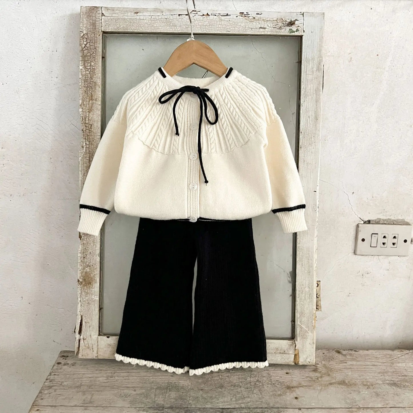 Ins Mädchen Baby reine Baumwolle Lotusblatt Kragen Top Bauch Hosen Pullover Set für Kinder Herbst und Winter Wärme Set