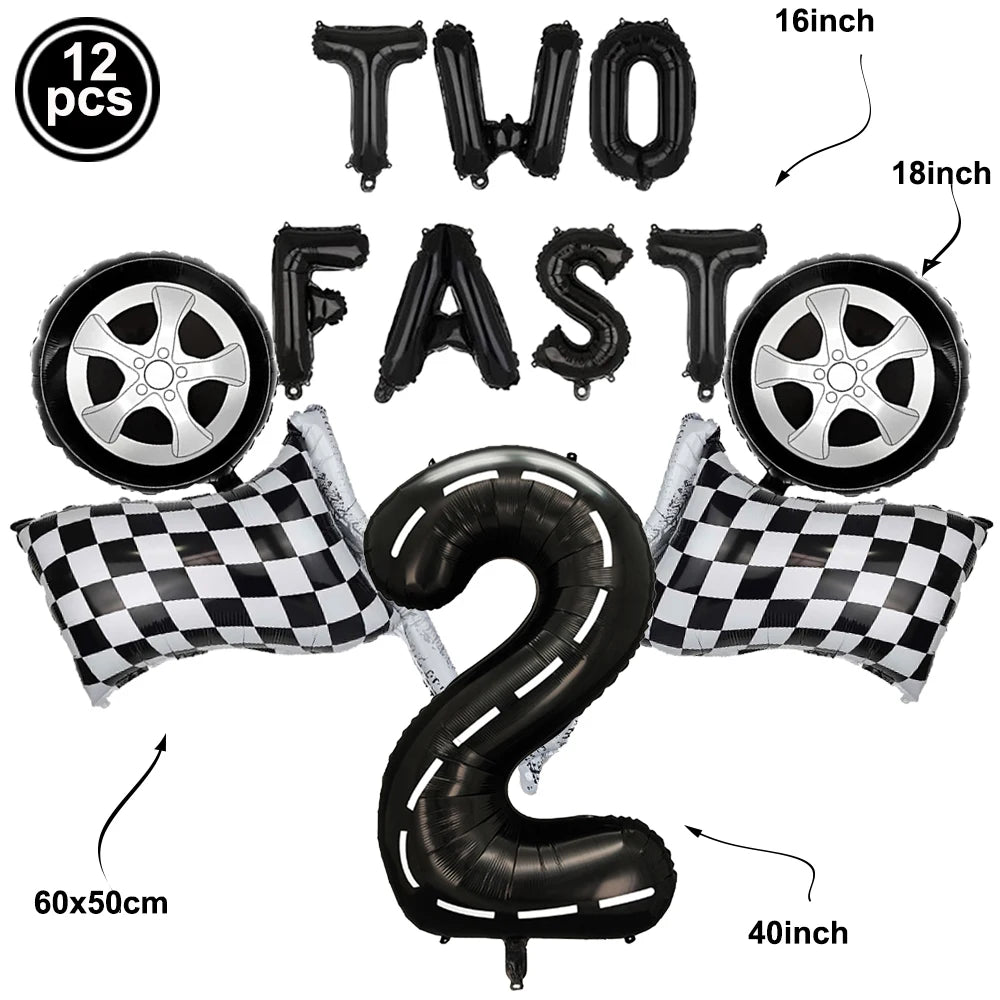 Rennwagen-Thema, zwei schnelle Jungen, Partydekorationen zum 2. Geburtstag für Rennwagen, karierte Flaggen, Rennrad, Einweggeschirr