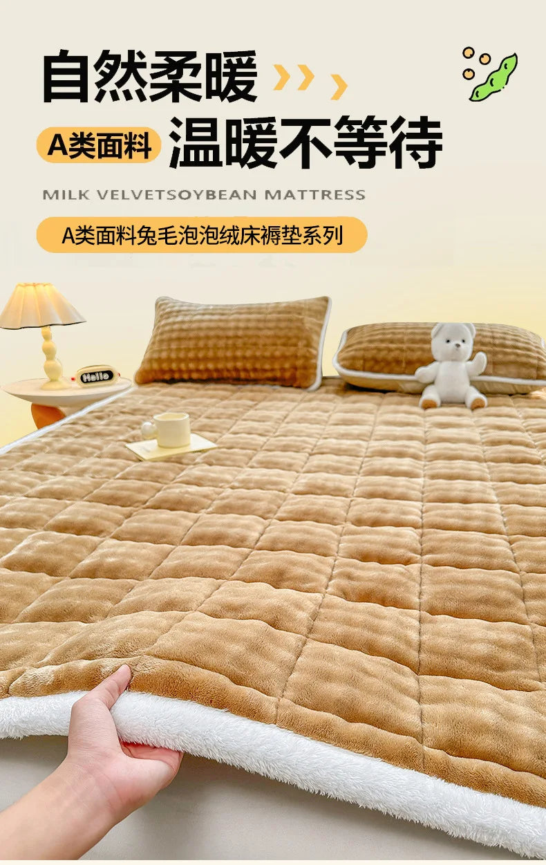 Warm Mattress Topper Quilted Bed Mat Cover Velvet Bed Linen Plush Mattress Protection Pad Матрасы Для Кровати (No Pillowcase).