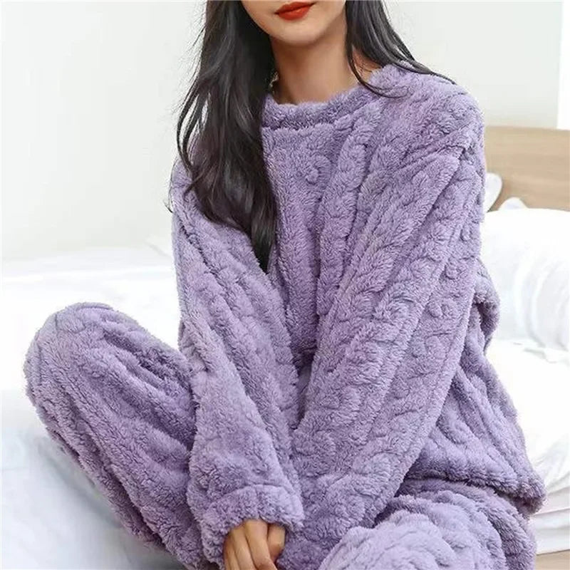 Warmes Pyjama-Set aus weichem Korallensamt-Jacquard für Damen, gemütliche Loungewear-Oberbekleidung für den Winter, Weihnachten, Geschenk für den Schulanfang ﻿.