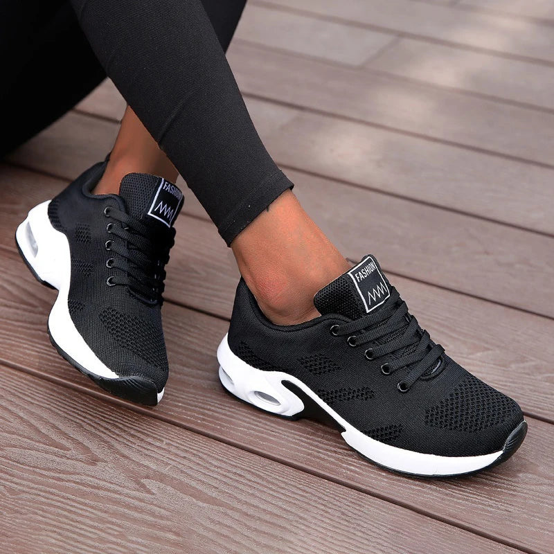 Women Casual Shoes Breathable Walking Mesh Flat Shoes Platform Sneakers Women Tenis Gym Vulcanized Shoes White Female Footwear.