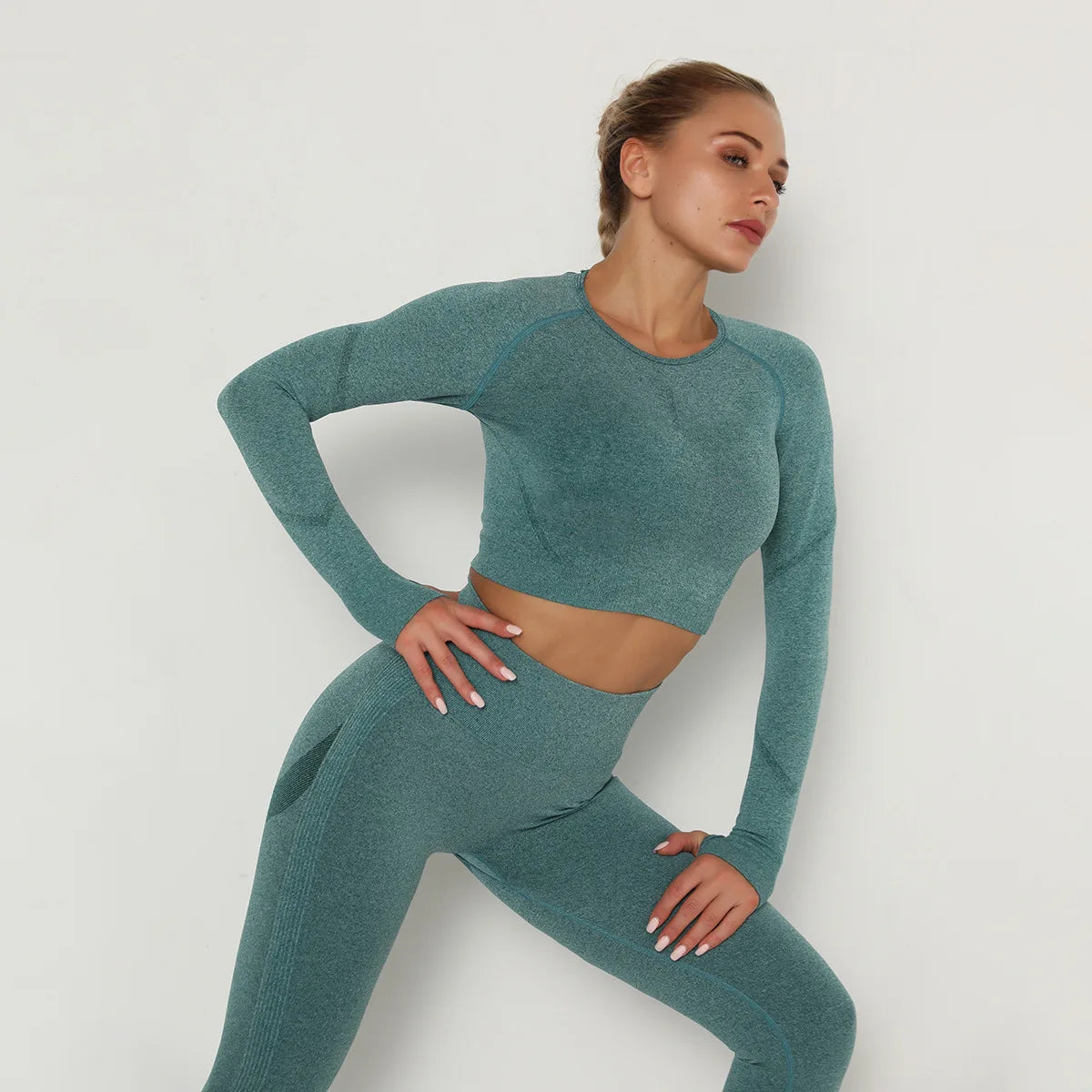 Solid Color Sexy Seamless Yoga Long Sleeves for Woman Slim Casual Sports Running Gym Workout Top Quick Drying Fitness Top.