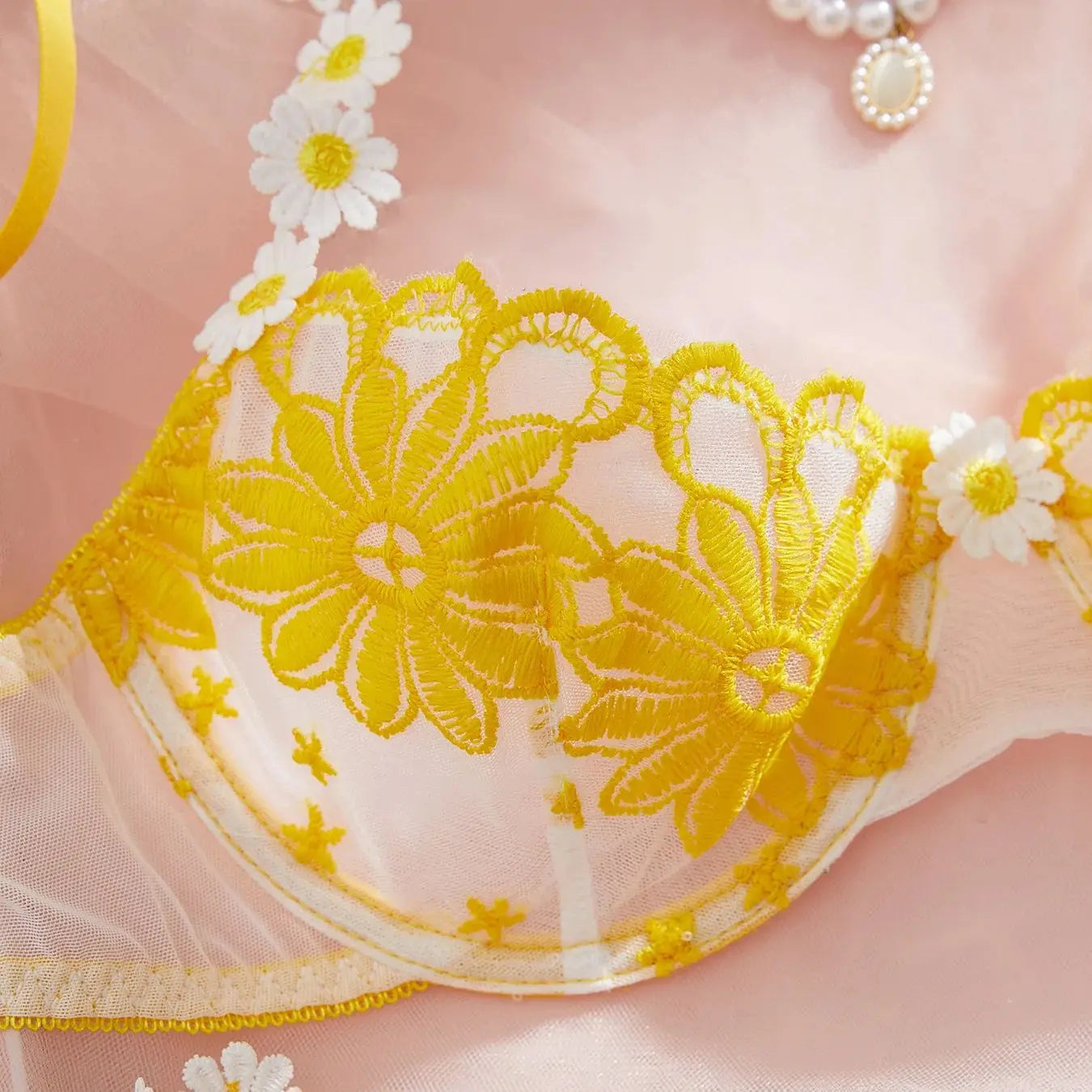 Ladies' youthful and beautiful yellow daisy summer semi transparent embroidered underwear, cute and sweet style, adjustable shou.