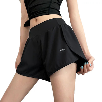 Women Yoga Pocket Shorts Fake Two Piece Anti Peek Shorts High Elastic Loose Fashion Casual Gym Trainning Three Point Pants.