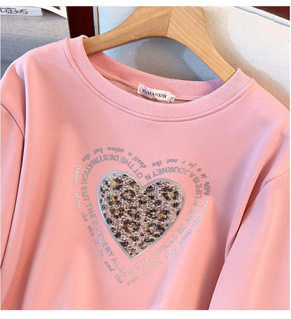 175 kg Übergröße Damen Büste 170 Frühling Winter Lose Rundhals Langarm Bedrucktes Sweatshirt Schwarz Rosa 5XL 6XL 7XL 8XL 9XL.