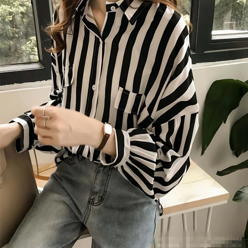1pcs Woman Spring Autumn Stripe Shirts Lady Casual Long Sleeve Turn-down Collar Loose Shirt Female Chiffon Temperament Tops.