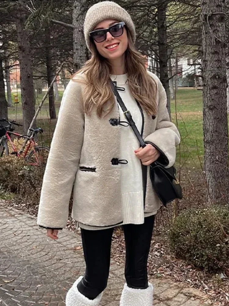 Women's Faux Wool Warm Loose Jacket Coat Retro Round Neck Single Breasted Double Pocket Casual Overcoat Winter Female Chic Coat.