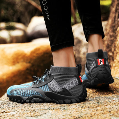 Summer Men's Casual Shoes Mesh Breathable Men's Sneakers Outdoor Slip-On Men's Shoes Lightweight Men's Wading Shoes Hot Sale