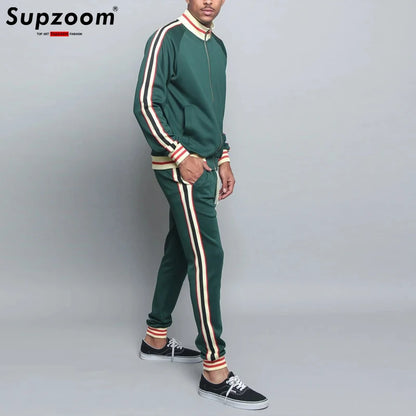 Supzoom New Arrival Top Fashion Leisure Uniform Autumn And Winter Couples Casual Striped Sports Running Sportswear Men Set.