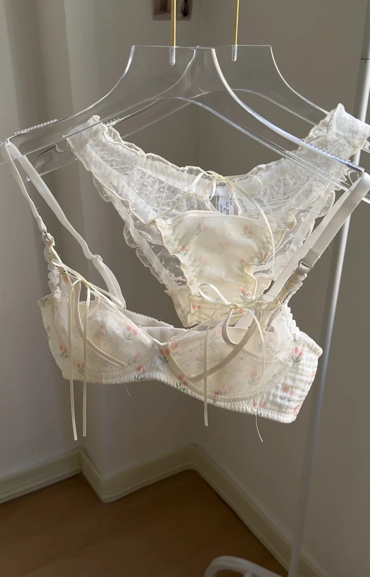 YUQI Kawaii Lace Bralette Set Japanese Floral Mesh Underwear Summer Ultra-Thin Lace-Up Cutout Romantic Bra 2024 New Kawaii set.