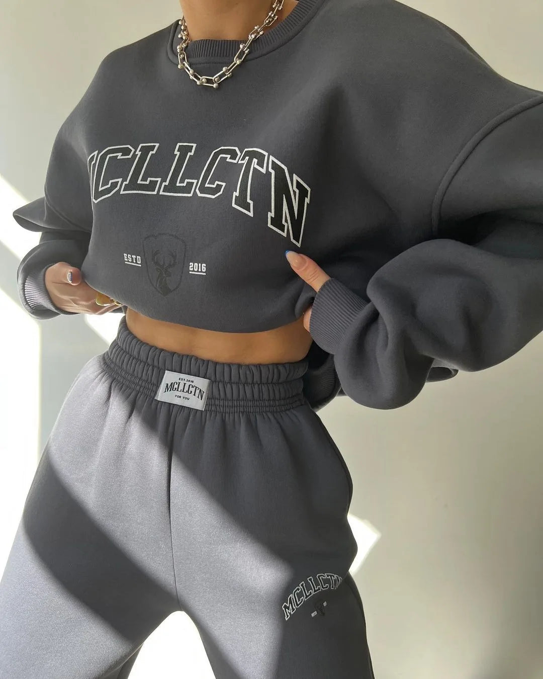 Warm Suit Autumn Winter Women Solid Set Elegant O-neck Pullover Hoodie And Pocket Trousers Two-Piece Set Lady Casual Loose Sets