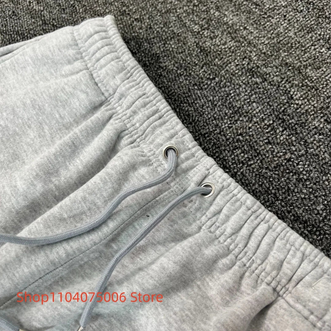 Pepe Studio Fleece-Lined Elastic Waist Jogger Pants Winter Warm Soft Loose Fit Sweatpants with Drawstring for Women Men.