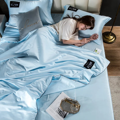 Summer Mulberry Silk Comforter Duvet Insert Luxury Natural Silk Blanket Satin Bedding Quilt Queen Single Double Twin Size Bed.