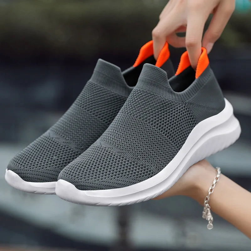 Men Sneakers Unisex Casual Shoes Soft Sole Slip-On Vulcanized Shoe Lightweight Loafers Plus Size Walking Men Shoes Tenis Hombres.