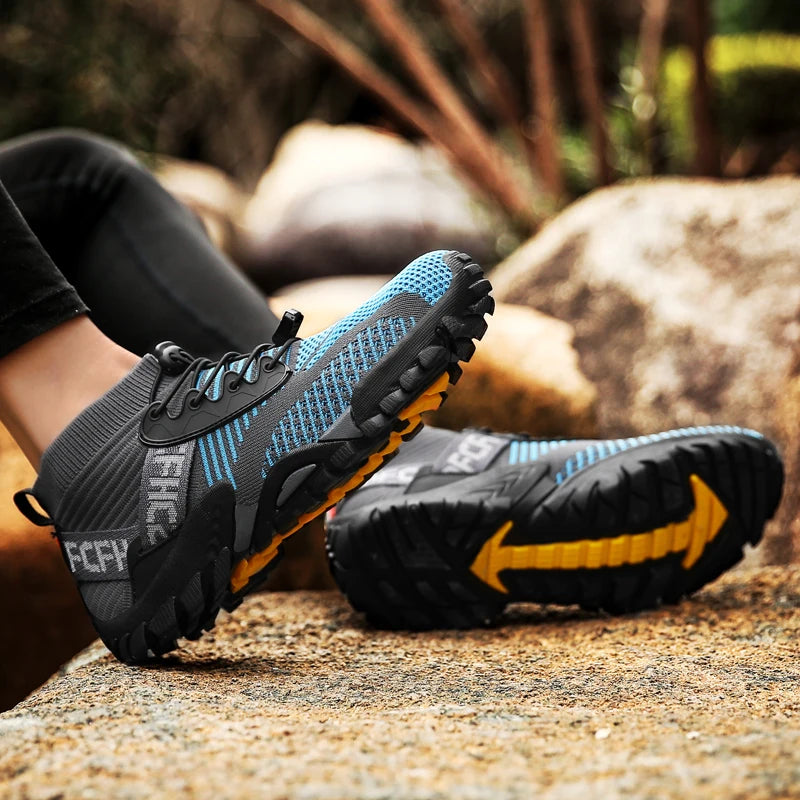 Summer Men's Casual Shoes Mesh Breathable Men's Sneakers Outdoor Slip-On Men's Shoes Lightweight Men's Wading Shoes Hot Sale