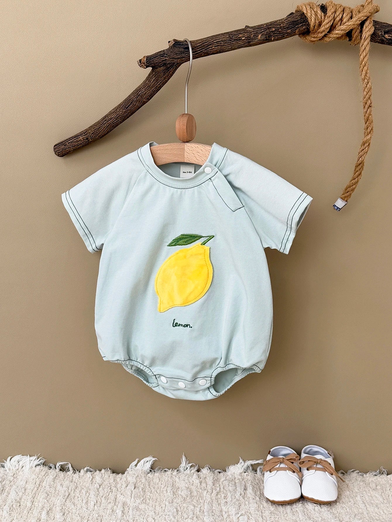 INS Sommer Neue Baby Body Neugeborenen Kleidung Jungen Mädchen Baumwolle Dreieck Strampler Plüsch brief Kurzarm Infant 0-18M.