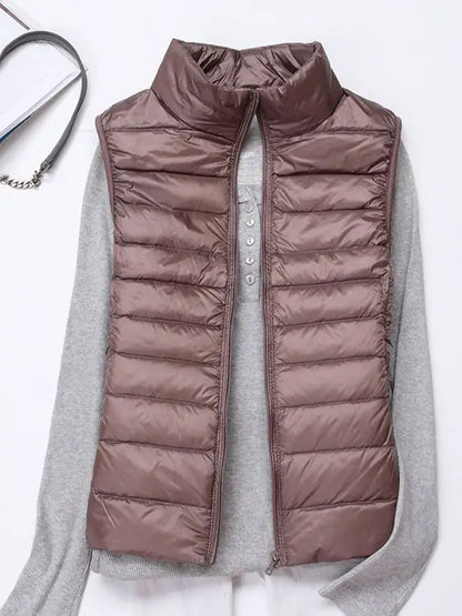 0-10 ℃   Frauen Westen Herbst Winter Ultra Licht Ente Unten Weste Weibliche Dünne Ärmellose Jacke Winddicht Warme Puffer Weste 4XL