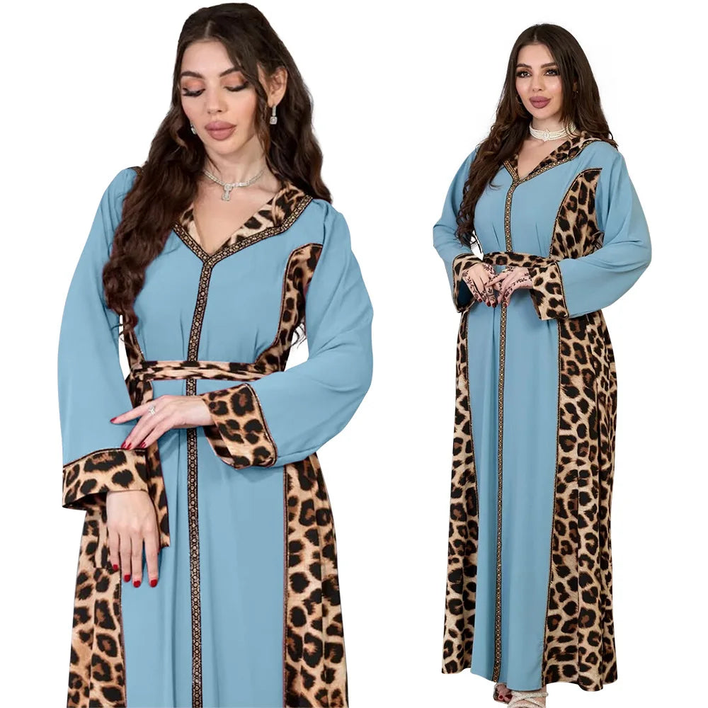 Elegantes arabisches Frauen-Partykleid, afrikanischer V-Ausschnitt, Leopardenmuster, langärmelig, Abaya, modische muslimische Dame, Urlaubskleid, islamische Kleidung