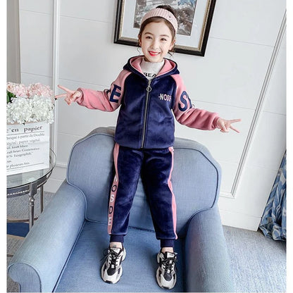 New Winter Keep Warm Girls Clothing Set Padded Lining With Plush Velent Hooded Jacket+Pants 2pcs Suit For 3-12 Years Kids.