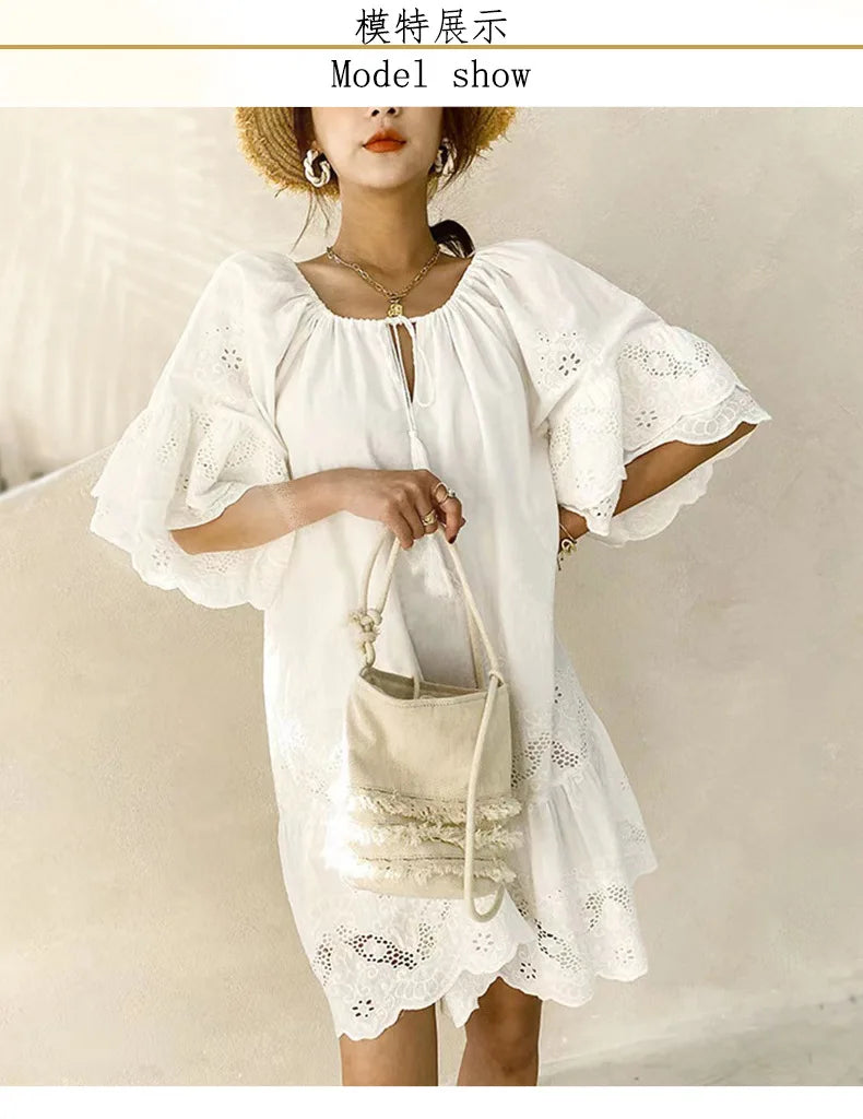 2024 frühling Sommer Kurzes Kleid Einfarbig Baumwolle Lose Taille Weiß Spitze Pullover Urlaub Stil Kleid.