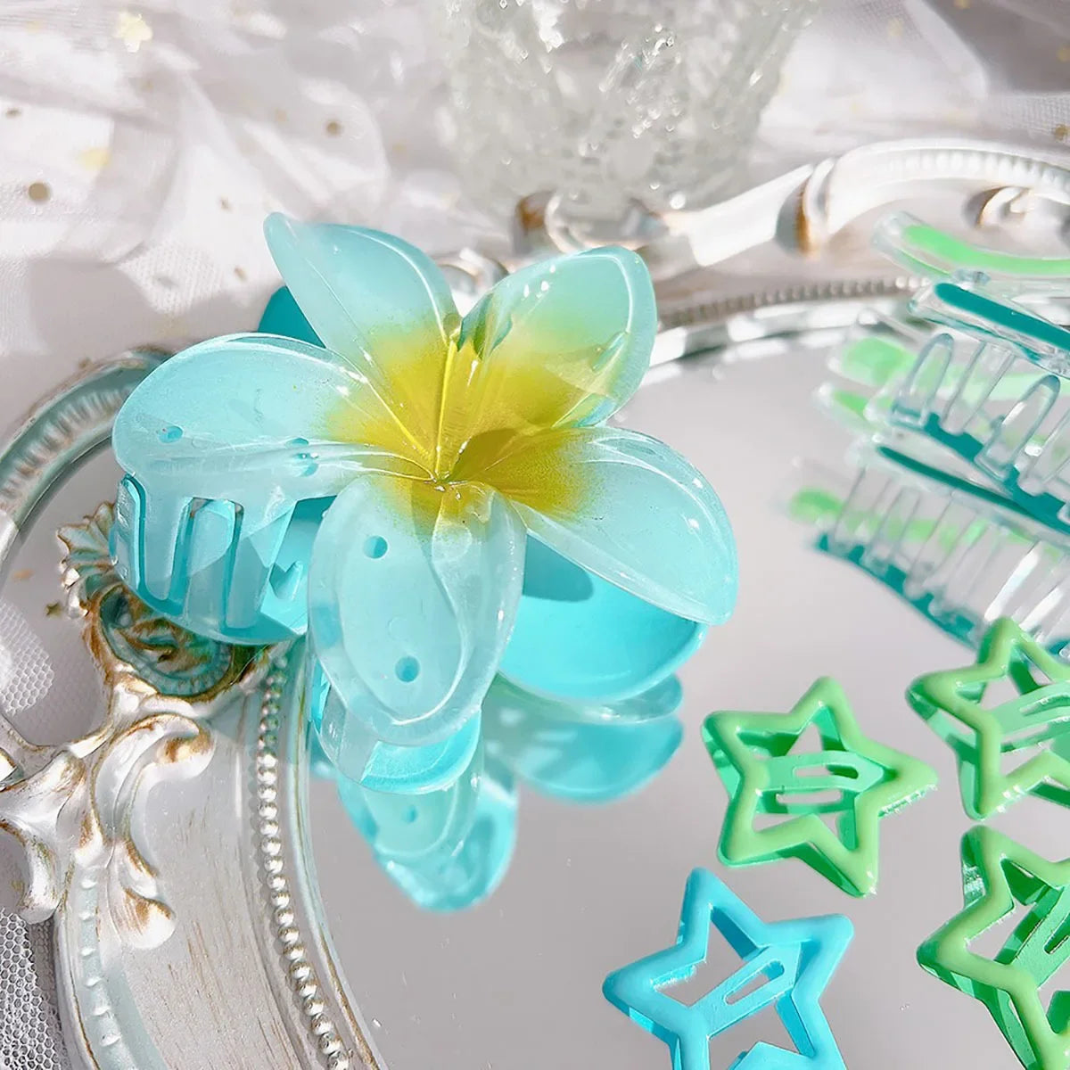 High Elasticity Women's Hair Accessories Blue Series Butterfly Knot Egg Flower Comb Set Hair Clips Fashionable Hair Accessories.