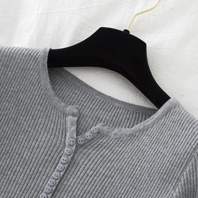 2026 weibliche Casual Tops Pullover Frauen Herbst Winter Gestrickte Dünne Pullover Feste Taste Volle Hülse V-ausschnitt Pullover.