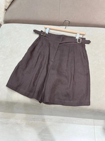 Summer women's solid color high quality linen shorts.
