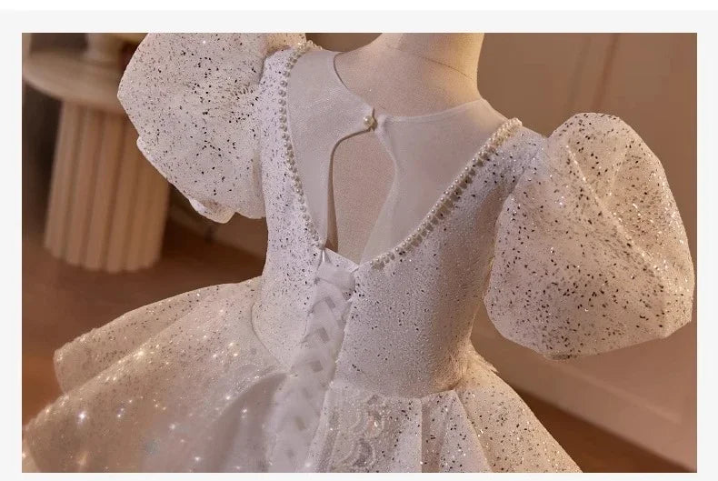 2025 Mädchen Neue Mode Prinzessin Kleid Große Kinder Weiß Klavier Leistung Puffy FormalParty WearParty Tragen Kleid Host Outfit Geburtstag.