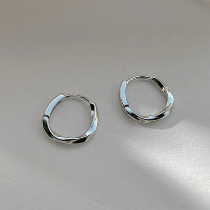 Mariasz Minimalist New Hot Sell Trendy Plated Gold Color Circle Earrings for Women Ear Hoop Earring Classic Jewelry.