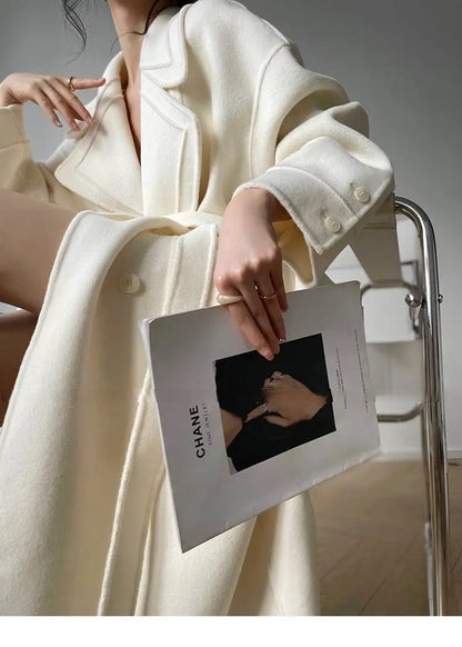 Weißer Mantel im französischen Stil, High-End-Temperament, Herbst-Winter, langer Wollmantel, 2025, neuer Damen-Wollmantel, modische lose Oberbekleidung.