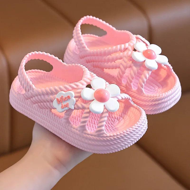 2025 New Children's Slippers Summer Girls and Boys Bathroom Home Anti slip Beach Shoes Soft Soled Baby Sandals