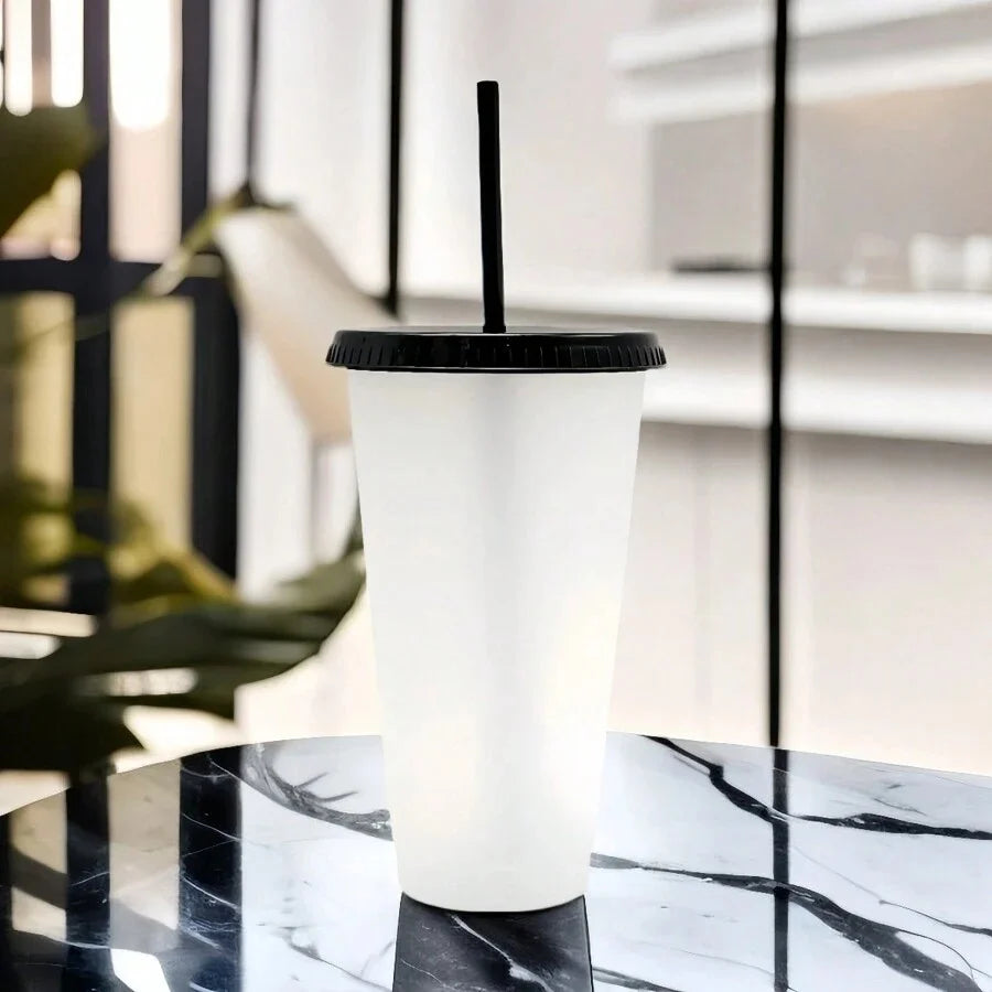 5pcs 24oz Transparent Reusable Tumblers With Black Lids and Straws Iced Coffee Water Bottle Cold Smoothie Cups For Parties Drink.