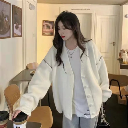 Women's Sweater Coat In Autumn and Winter V-neck Sweaters Jacket To Keep Warm and Loose Wild Academic Style Chic Cardigan.