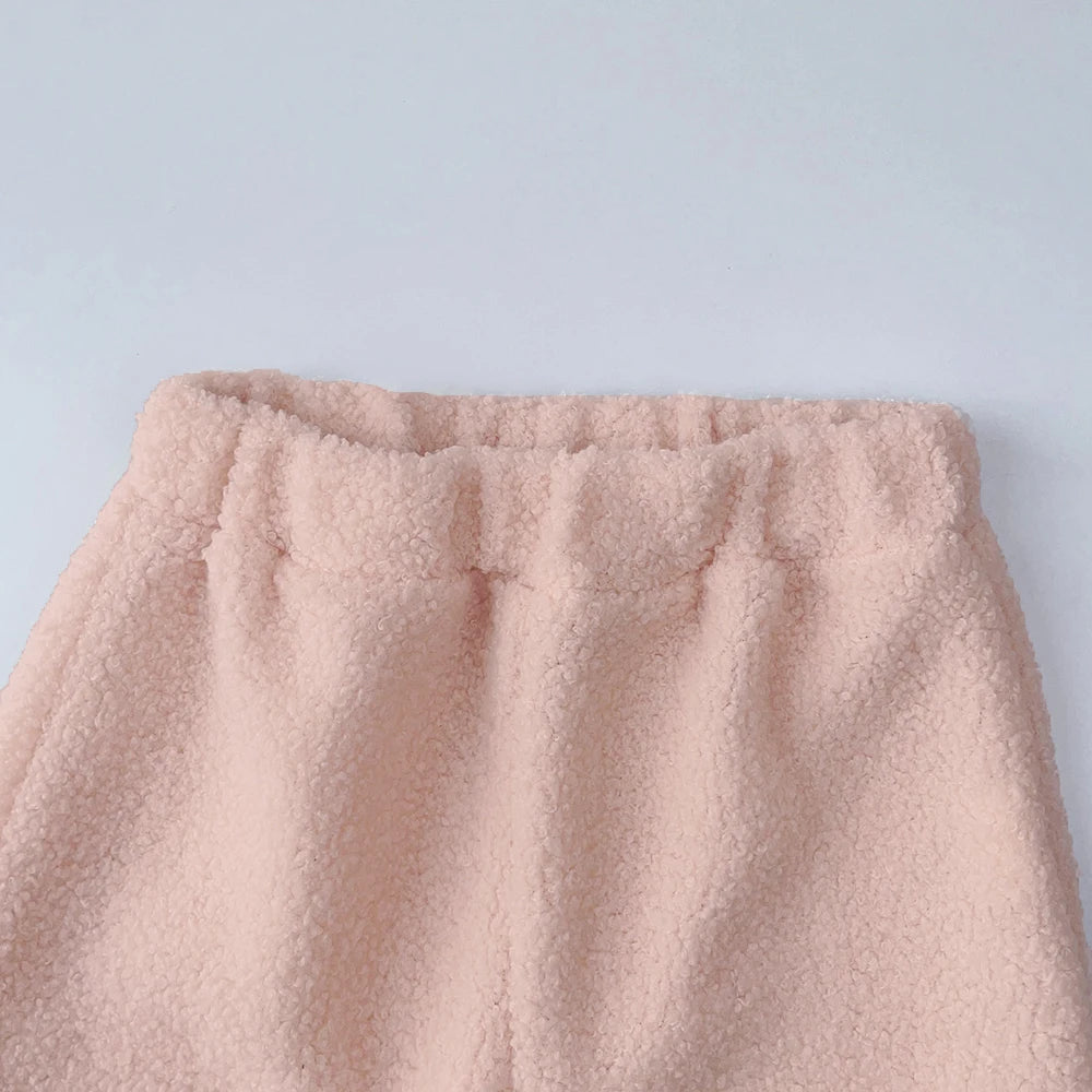 Bear Leader Girls' Set 2023 New Children's Autumn New Lamb Fleece Standing Collar Pullover Top+Pants Two Piece Kids' Fashion Set.