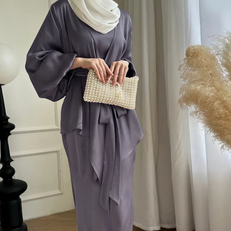 2-teiliges Saudi-Arabien muslimisches Damen-Abaya-Kleid aus Satin für Damen, Islam, Dubai, Urlaub, bescheidene Kleidung, 2024, elegante türkische Robe.