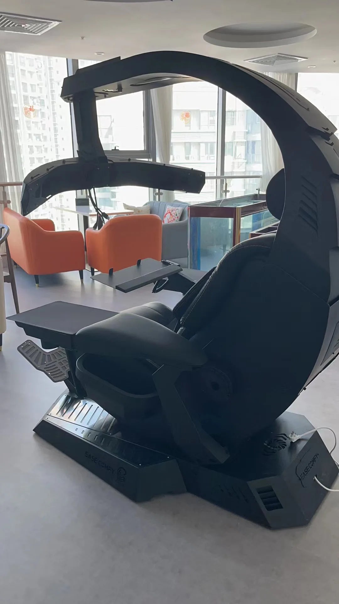 Manticore Zero Gravity Liegestuhl aus echtem Leder, Cockpit-Option, Memory-Schaum mit Massageunterstützung, mehrere Monitore