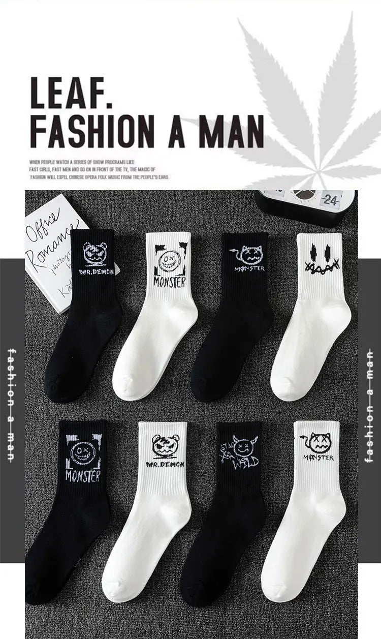 10 pairs of men's sports socks, casual, breathable, and versatile. Ghost face graffiti personalized socks.