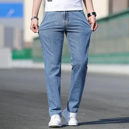 2025 sommer Neue männer Lose Grau Jeans Mode Lässig Stretch Gerade bein Denim Hosen Männlich Hellblau männer Hosen.