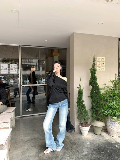 Slim Fit Long Sleeve T-Shirt Shoulder Bared One Shoulder Style Casual Streetwear for Young Women Fashionable And Stylish