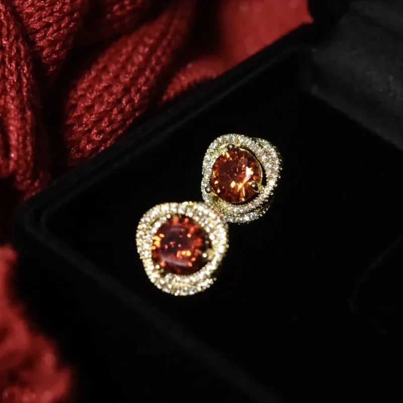 Uorich Light Luxury French Retro Inlay Burgundy Zircon Studs Earring for Women Design Not Easy To Fade Ear Studs Jewelry Gifts.