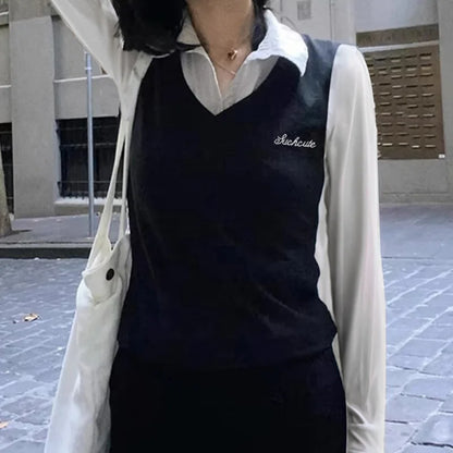 Fashionable and minimalist college style contrasting color lapel fake two piece T-shirt versatile short sleeved top.