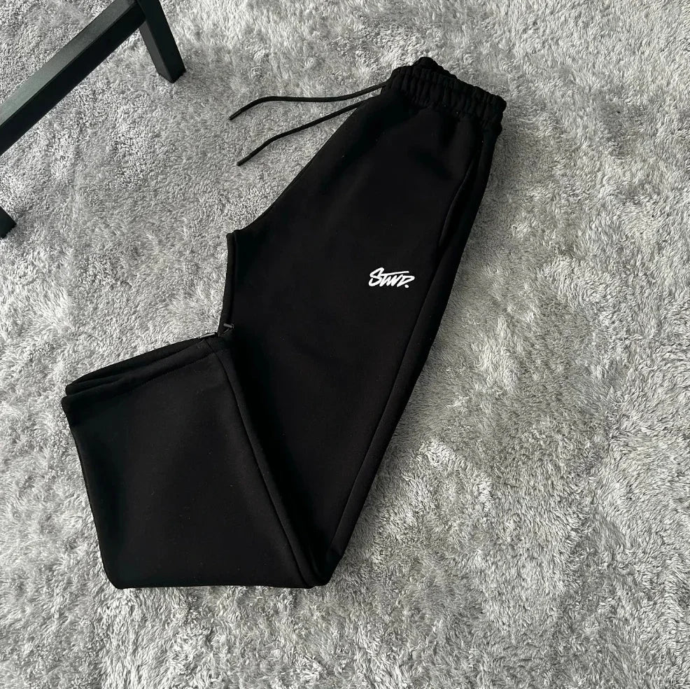 2025 European and American fashion embroidery design men clothing set Y2k street Harajuku Gothic loose couple casual tracksuit.