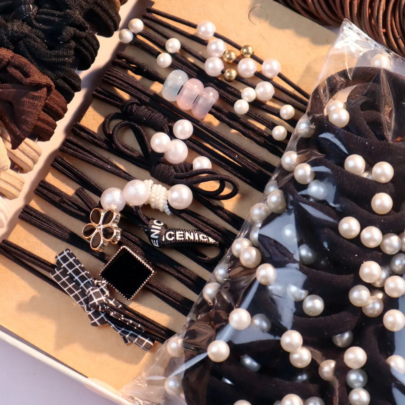 Fashionable Brown Hair Accessories Set for Women, Seamless Ponytail Holders Variety Hair Scrunchies For Women Lady.