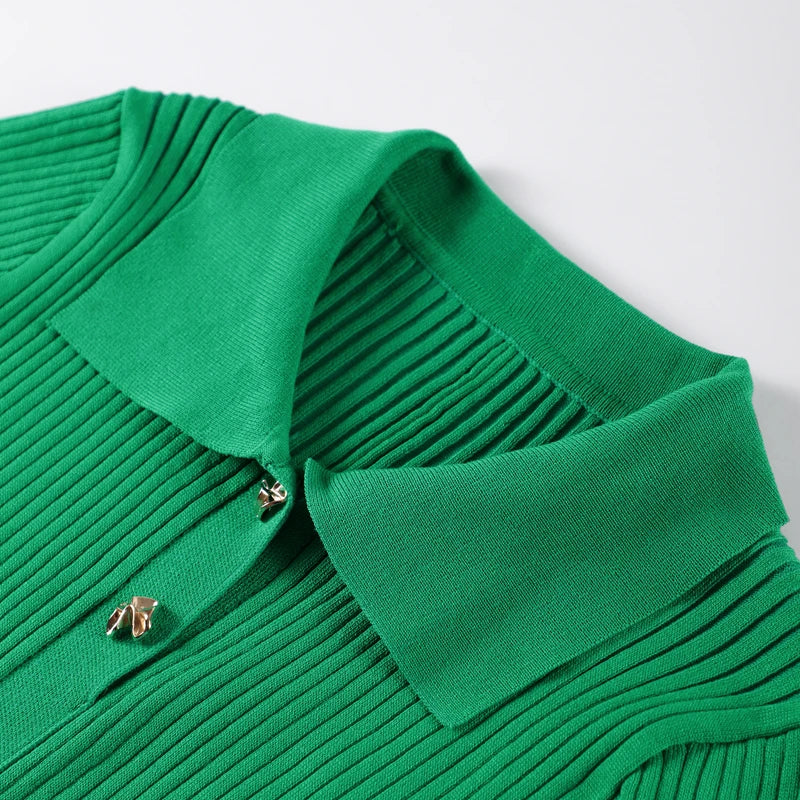 Frauen solide plissierte Saum Patchwork langes Kleid elegante Rundhals ausschnitt kurze Ärmel einreihige Dame Roben 2024 Sommer Streetwear.