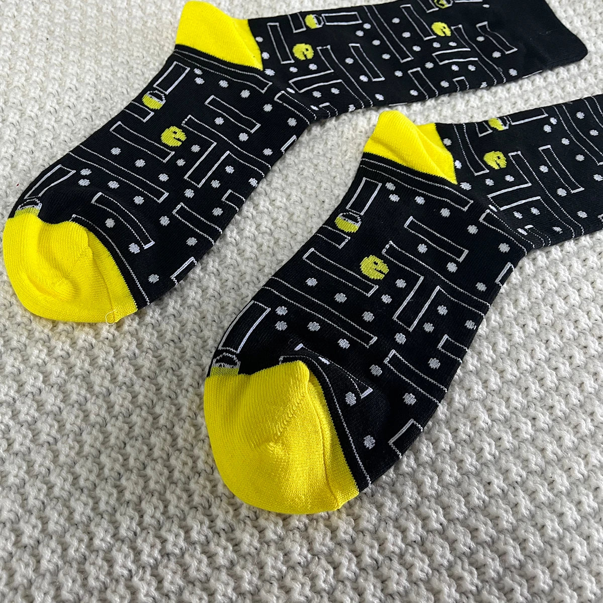 1 Pair Unisex Old School Game Sock Trendy Fashionable Suit In All Seasons For Daily Street.