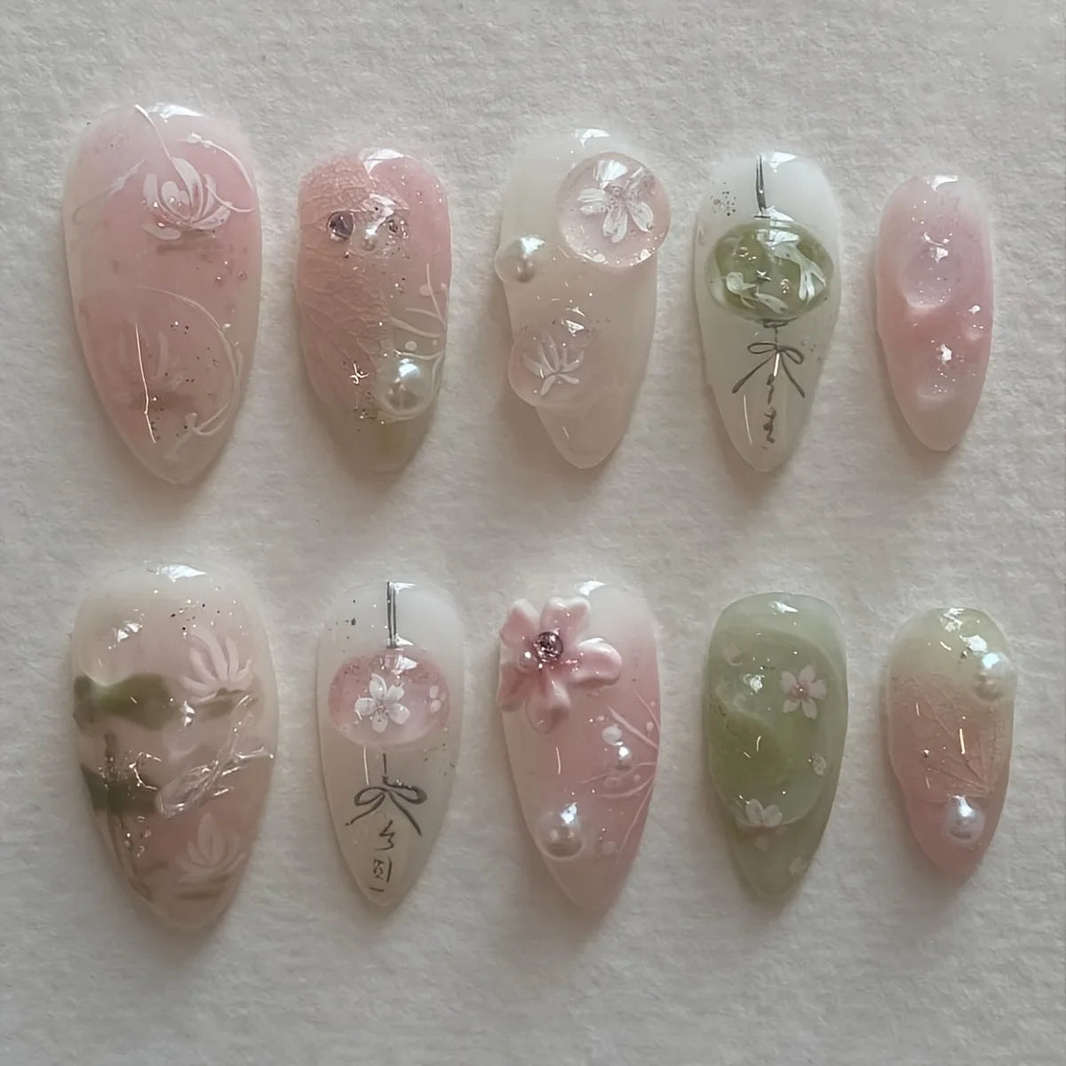 10pcs Handmade Press on Nails Cartoon Shark Pattern Design Fake Nails Wearable Detachable Ins Simple Almond Shaped False Nails.