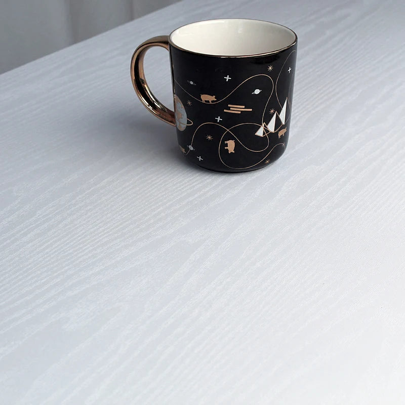 Selbstklebende Tapete aus schwarzem Holz mit Kontaktpapier zum Abziehen und Aufkleben, dekorative Vinylfolie für Arbeitsplattenschränke, leicht zu reinigen