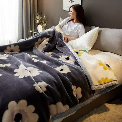 Double Sided Printed Autumn Winter Blankets for Bed Soft Warm Encrypted Flocking Raschel Blanket Skin Friendly Weighted Blanket.
